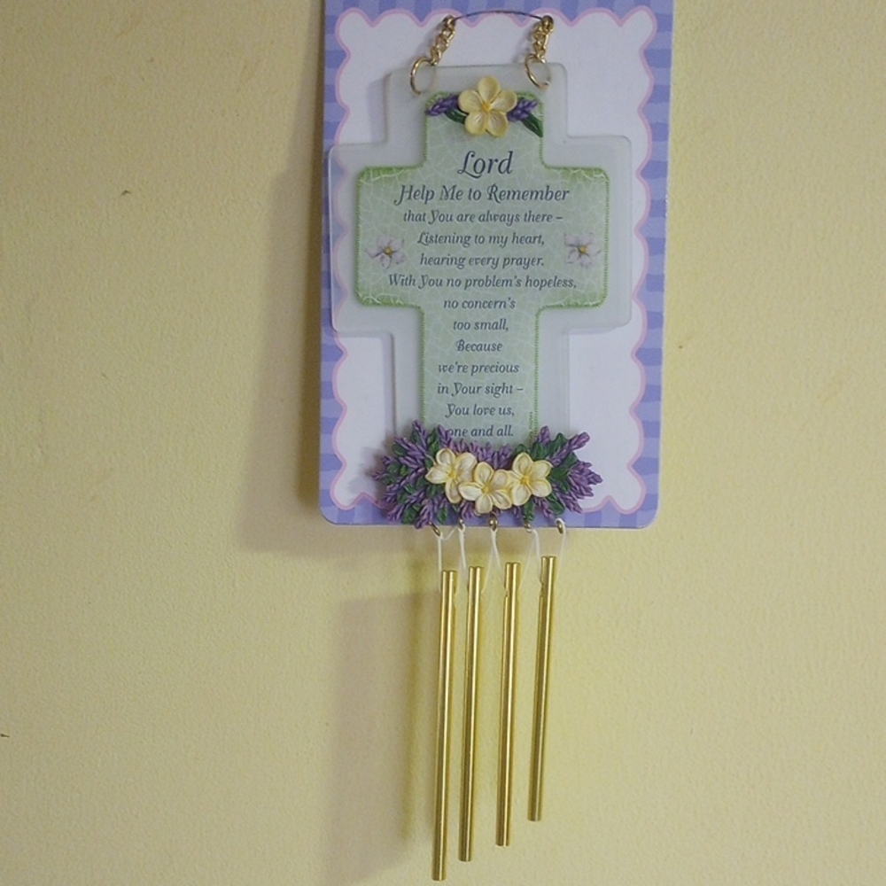 NWT Inspirational Glass Chime Cross w/ 3D Floral Design. Christian/Catholic